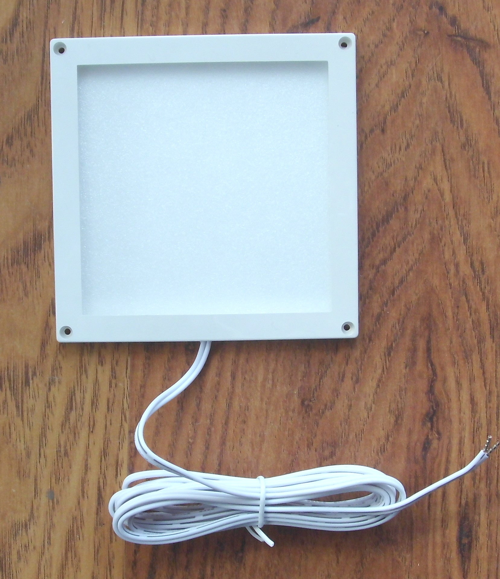 Leuchte Dometic 10 x 10 cm Rahmen weiß LED 12V 3W 140L Panel Aufbau 265310b NEU