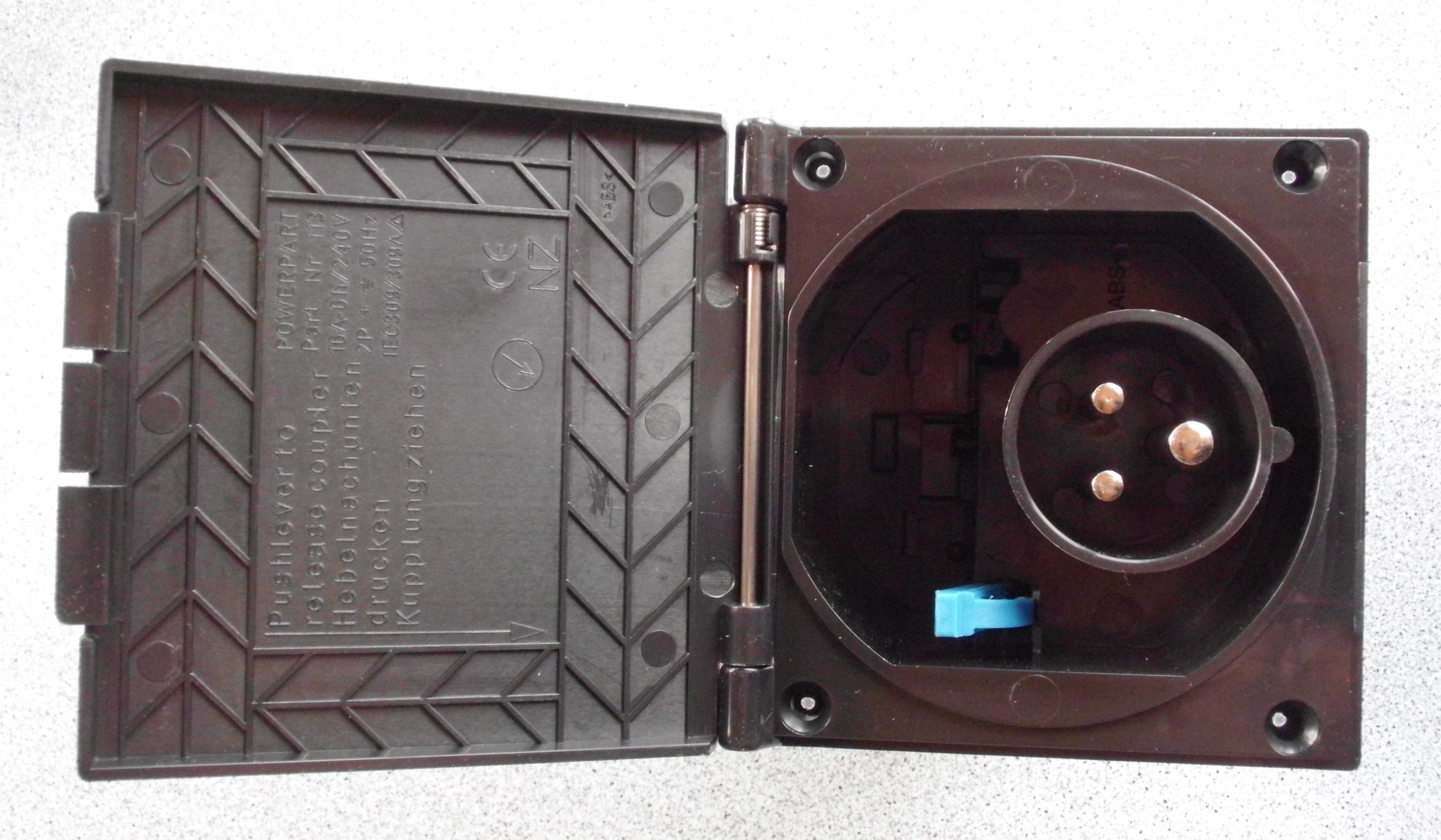 Einspeisestecker 230 Volt CEE Steckdose fest 104 x 104 NEU