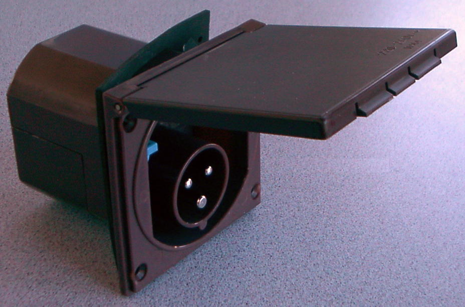 Einspeisestecker 230 Volt CEE Steckdose fest 104 x 104 NEU