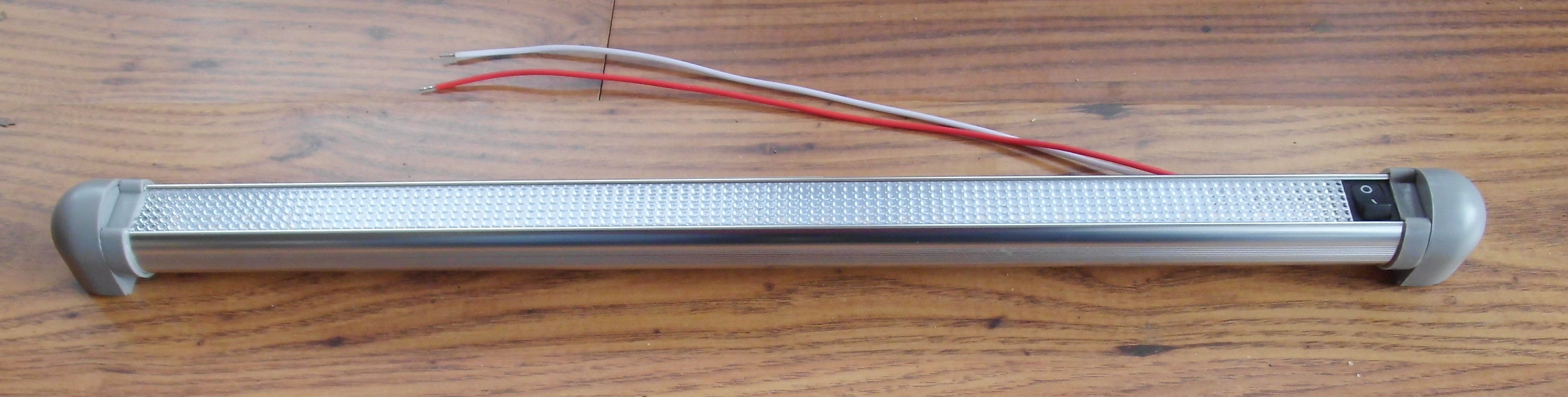 Leuchte Lampe 180° schwenkbar 30 SMD LED Linienleuchte 12V 4,8W 268322b4 NEU