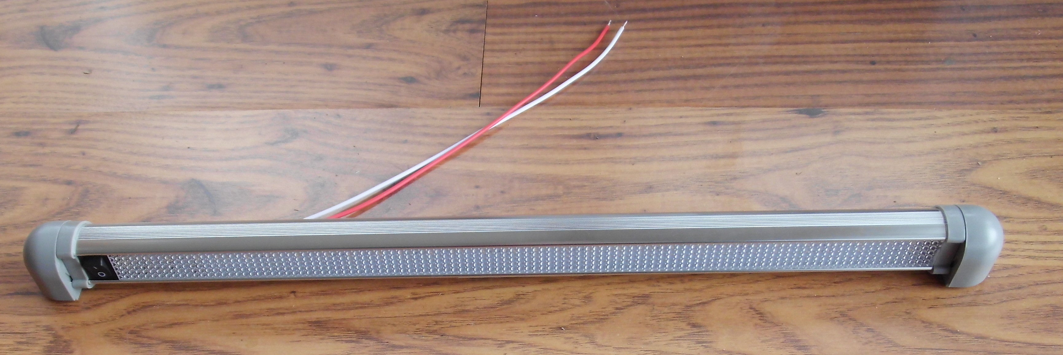 Leuchte Lampe 180° schwenkbar 30 SMD LED Linienleuchte 12V 4,8W 268322b4 NEU