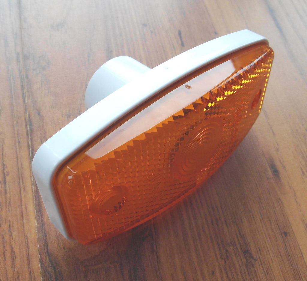 Begrenzungsleuchte Jokon Umriss Leuchte Aufbau mit weißem Gehäuse 140f068 NEU